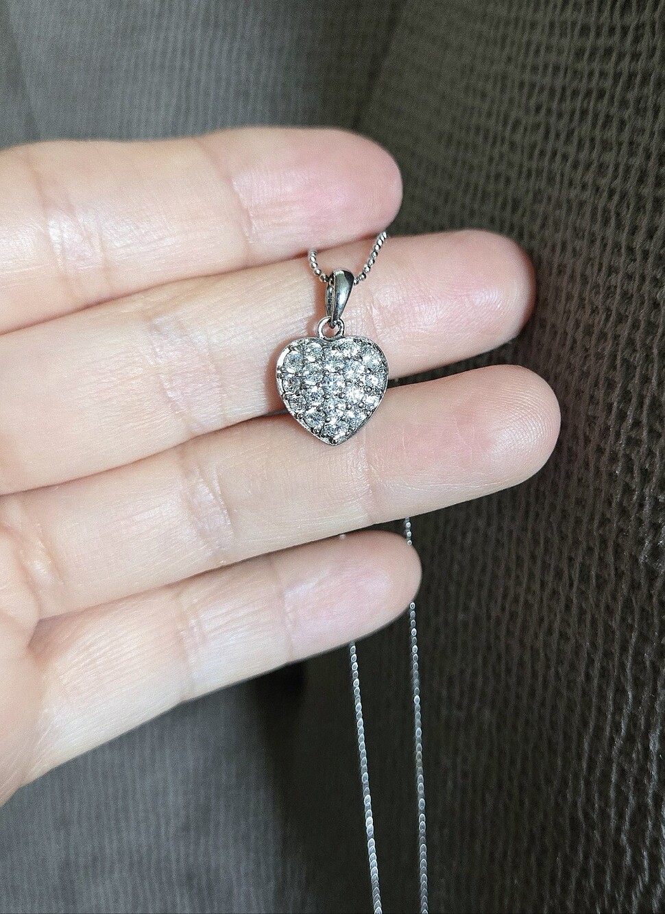 Ava Ro🚣 Silver🤍 Pave Heart❤ Pendant Necklace - Picture 12 of 16